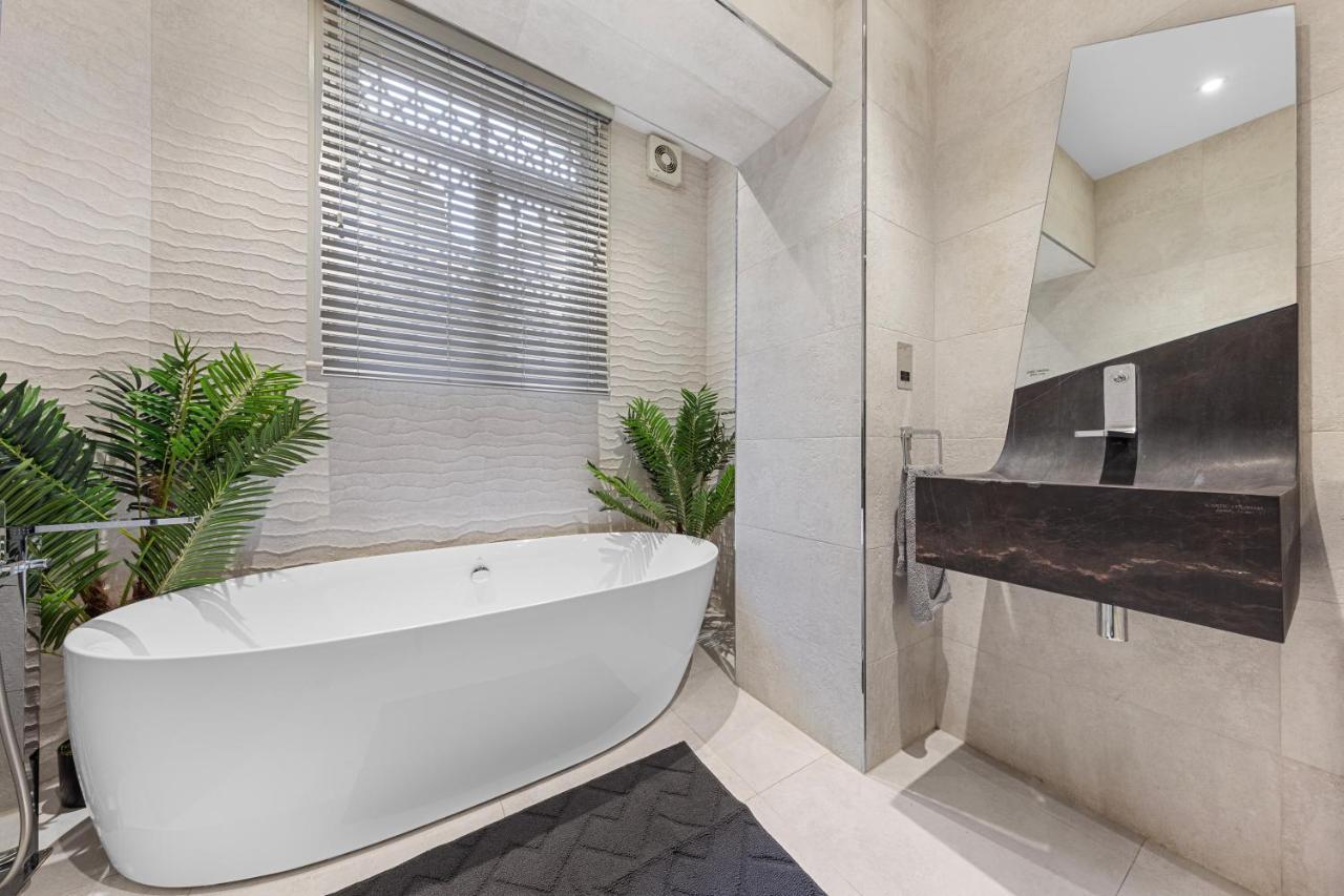 Appartement Harrods 2 Bed Lux Flat W/Patio à Londres Extérieur photo